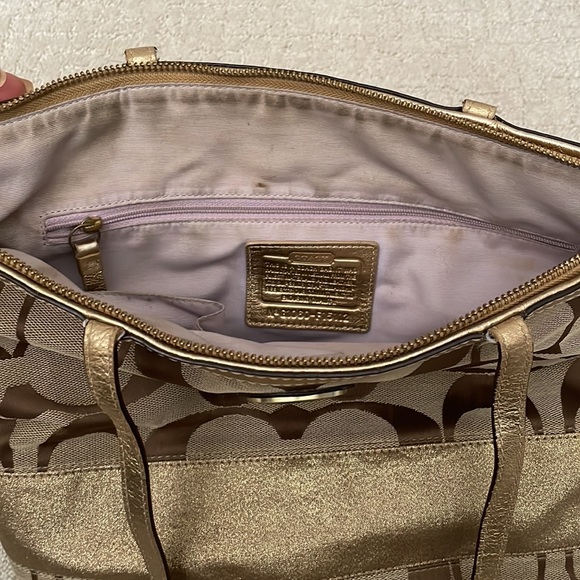 Coach Gold tote bag - Picture 10 of 14